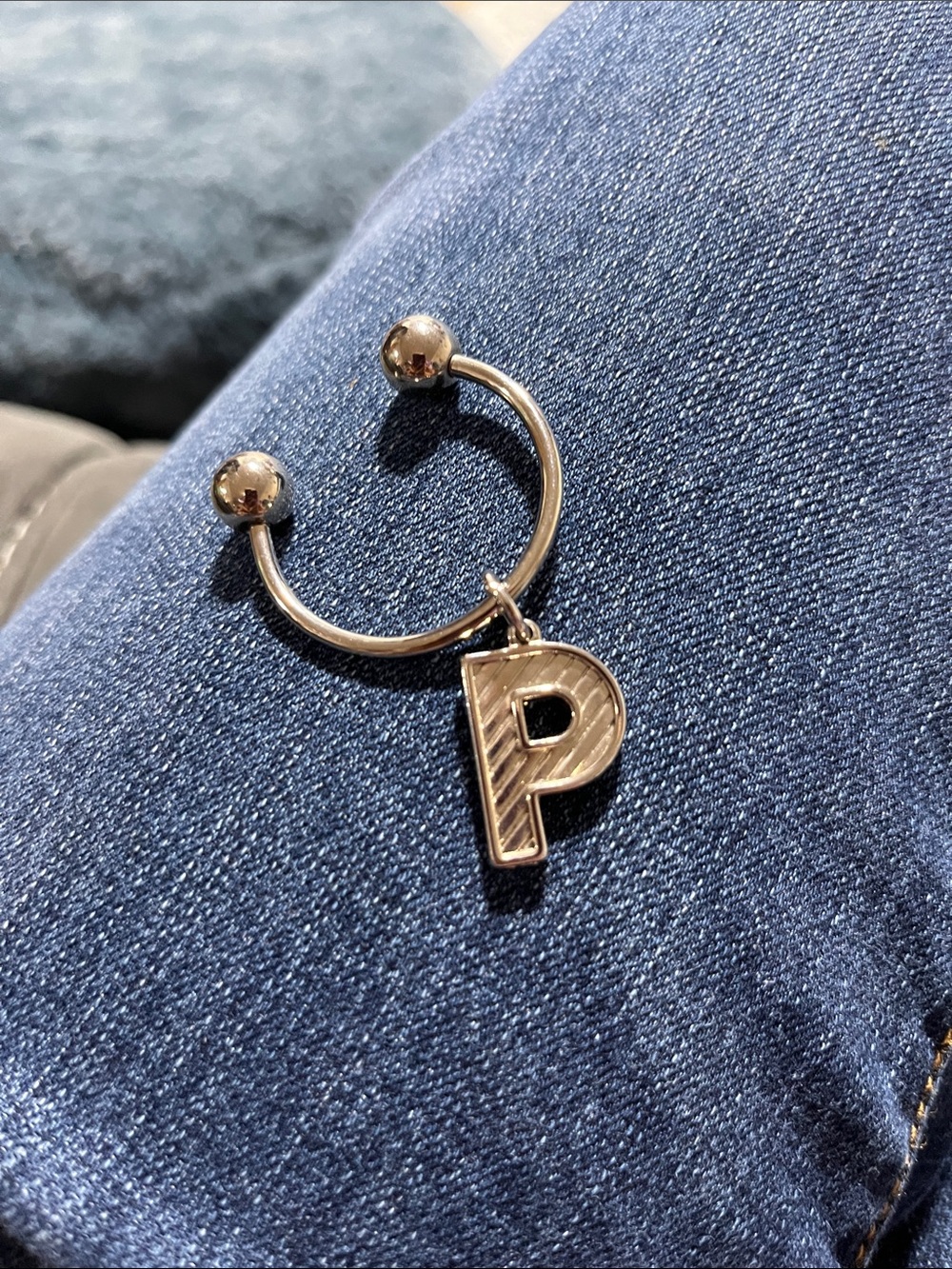 VTG Avon Silver Initial P Charm Key Ring